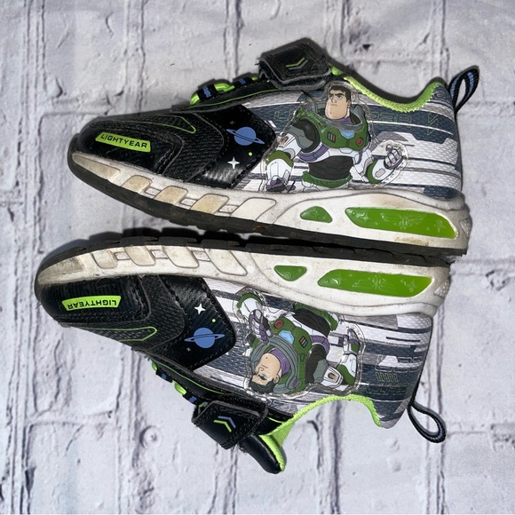 Disney Shoes Disney Buzz Lightyear Light Up Toddler Sneakers Poshmark